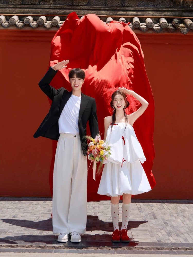 Street Fashion Photography - Morning Robe Wedding Dress Photography Studio