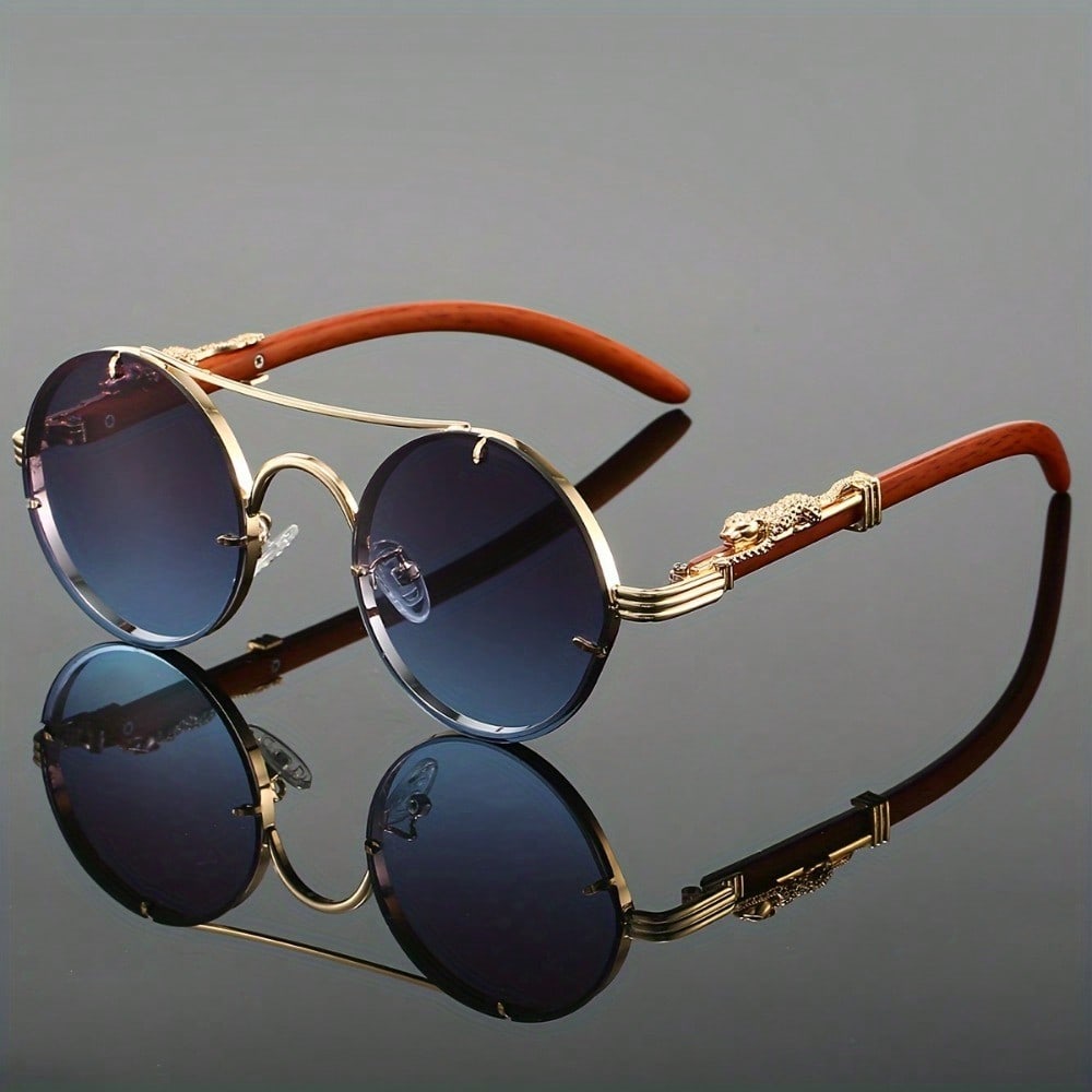 Street Fashion Photography - Stylish Round Metal Frame Sunglasses -