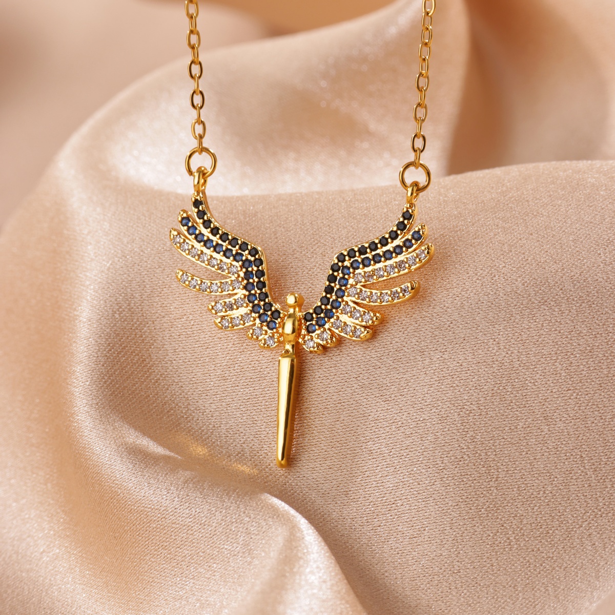 Angel Wings Necklace For Women - مراجعة Street Fashion Mood وسعره