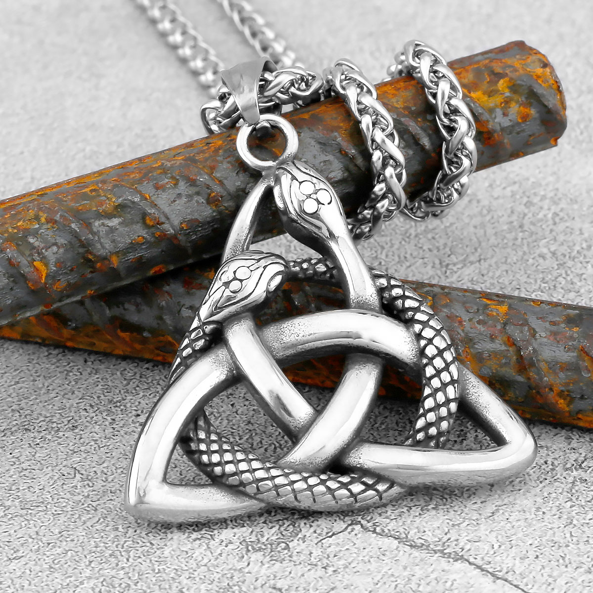 Nordic Viking Vintage Street T - مراجعة Street Fashion Mood وسعره