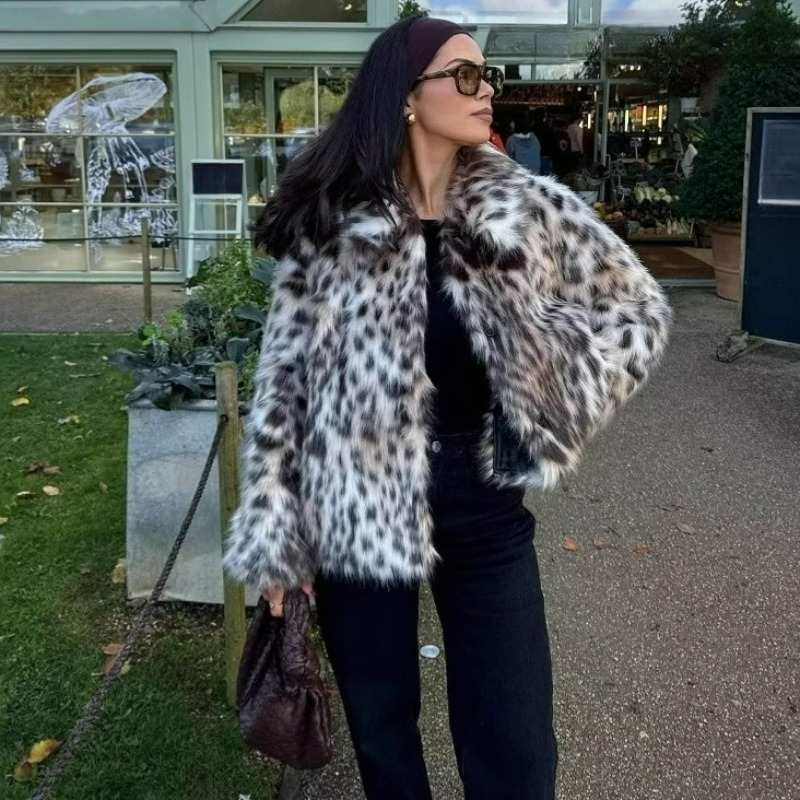 Europe Beautiful Women's Cloth - مراجعة Street Fashion Europe وسعره