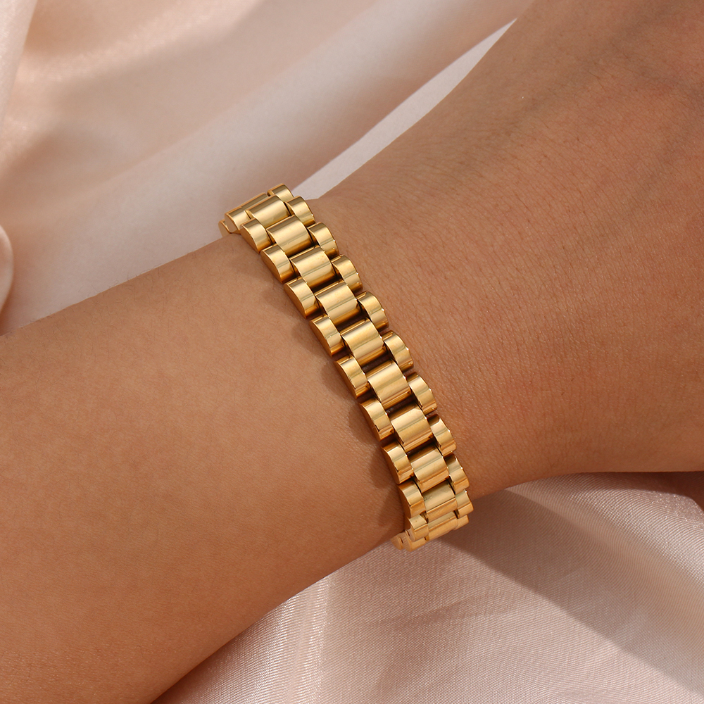 Miniamlist Men Bracelet Gold J - مراجعة Fashion Street Singapore وسعره