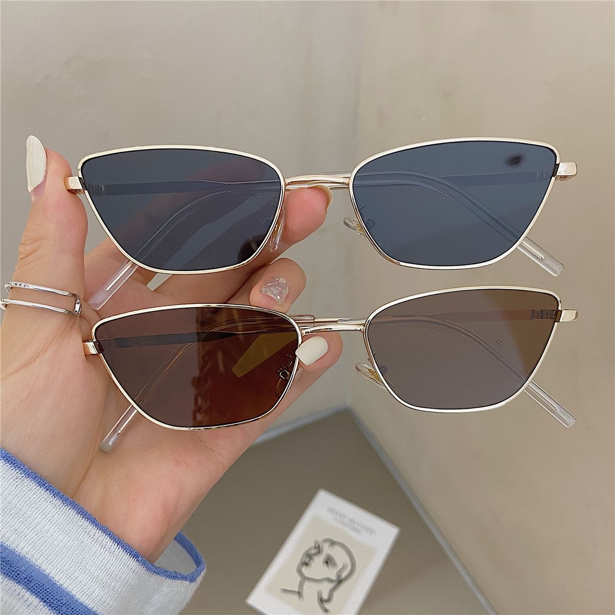 Fashionable Rhombus-Shaped Met - مراجعة Street Fashion Photography وسعره