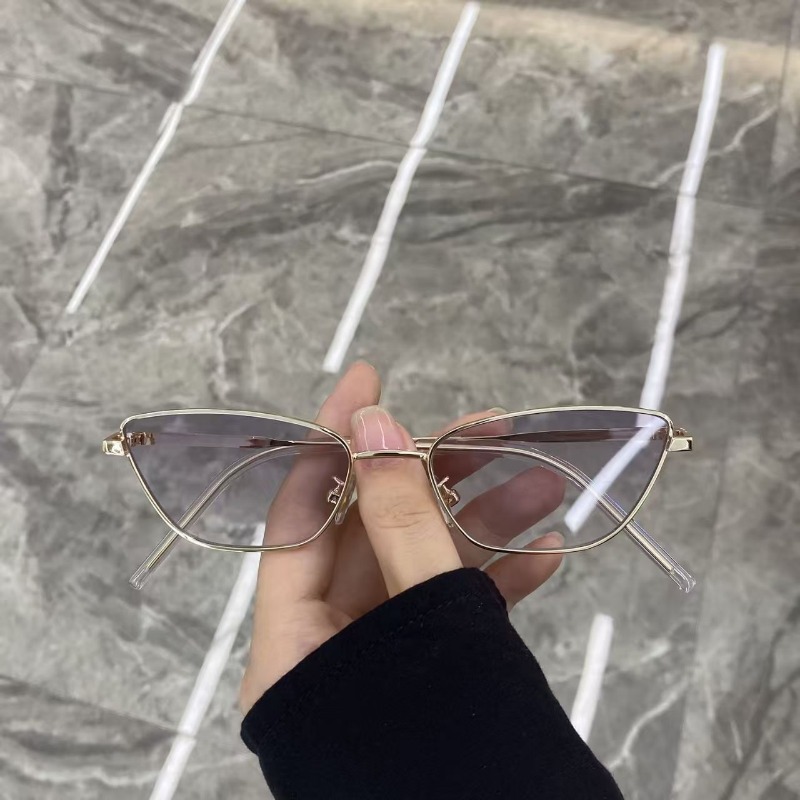 Fashionable Rhombus-Shaped Met - مراجعة Street Fashion Photography وسعره