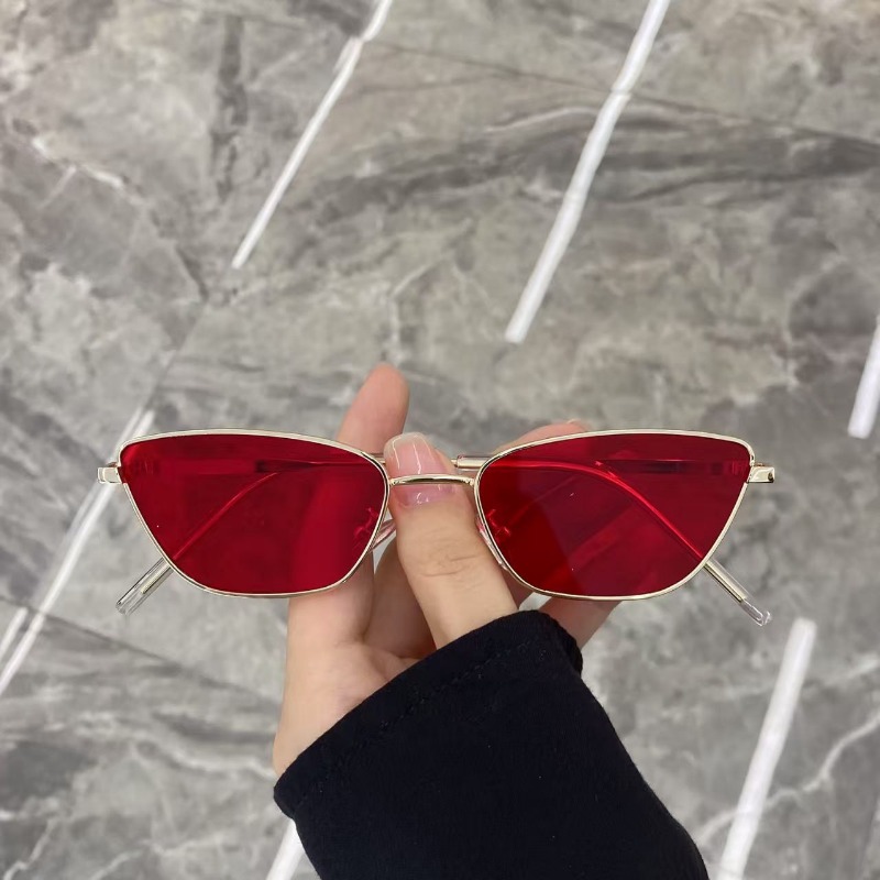 Fashionable Rhombus-Shaped Met - مراجعة Street Fashion Photography وسعره