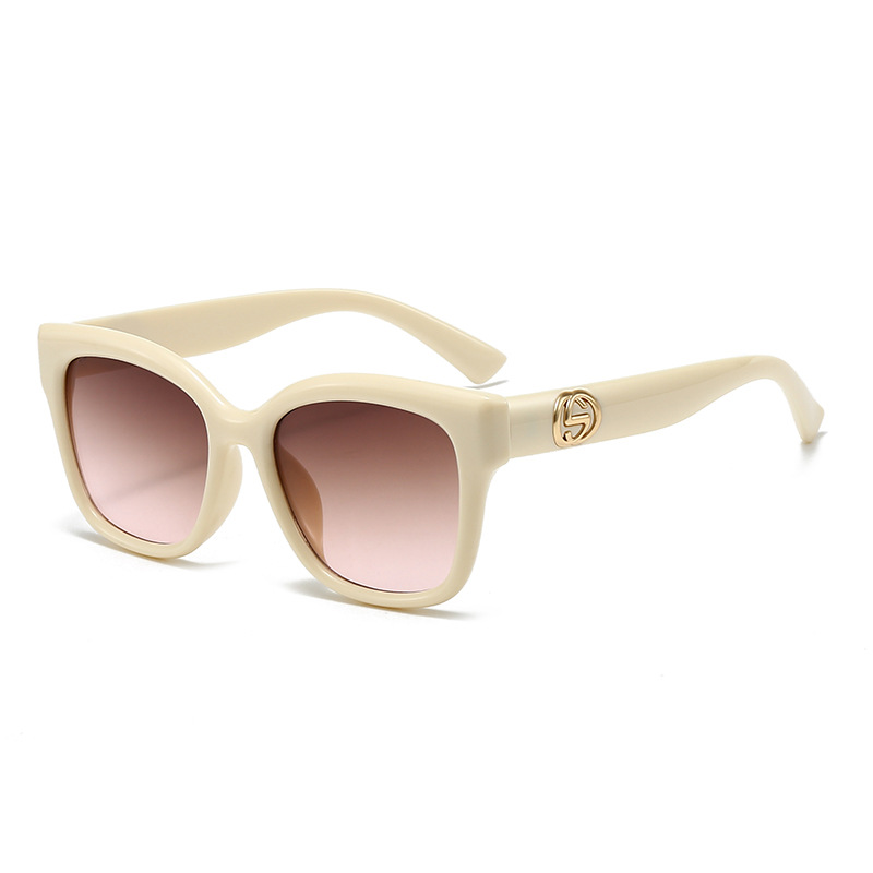 Retro Minimalist Solid Color F - مراجعة Street Fashion Photography وسعره