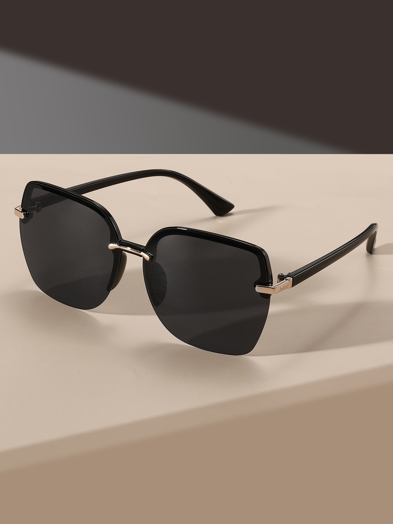 Retro Minimalist Large Square  - مراجعة Street Fashion Photography وسعره