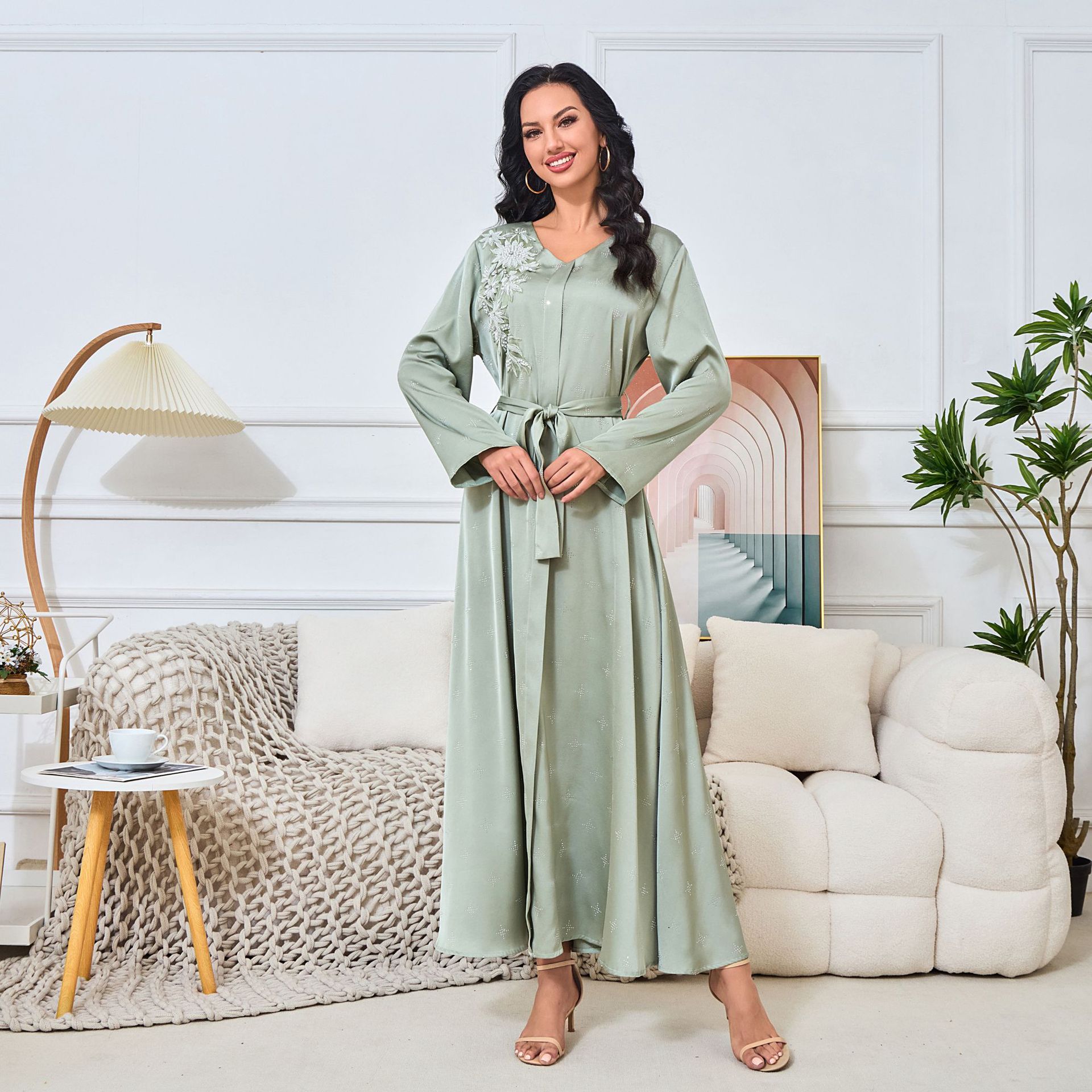 Dubai Hot Diamond Pendulum Rob - مراجعة Street Fashion Dubai وسعره