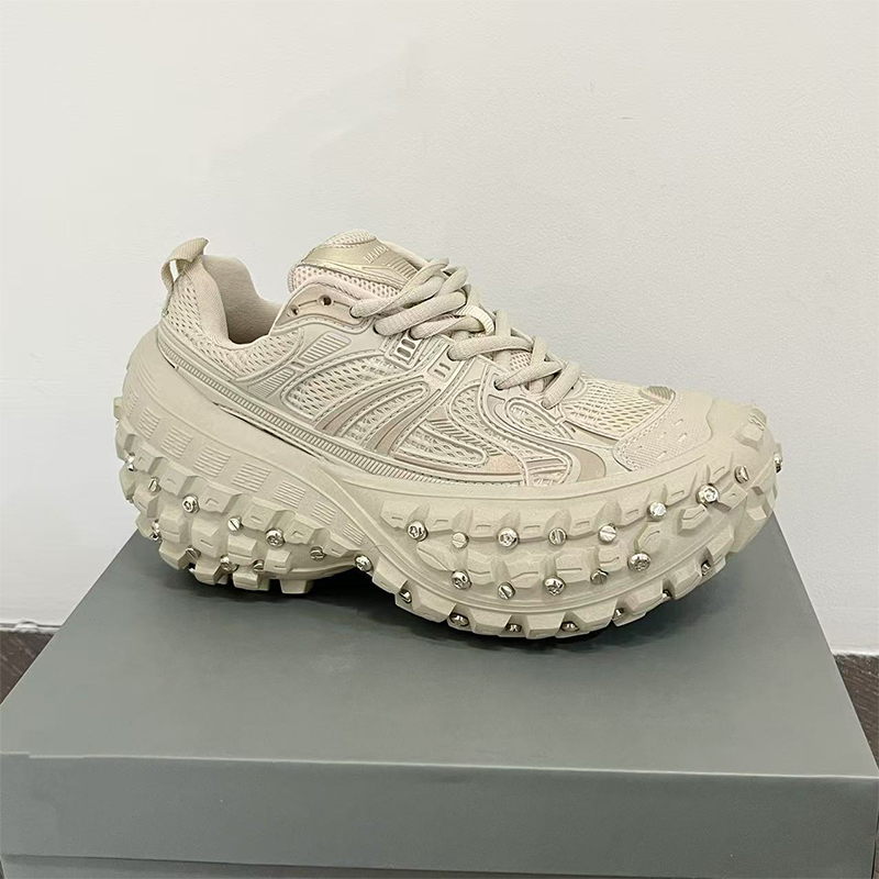 2026 New Women's Shoes Street  - مراجعة Street Fashion Designers وسعره
